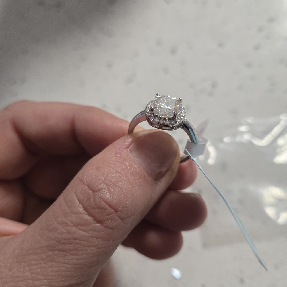 Sterling Silver Ring With White Stone - Size 7 - Picture 3 of 6
